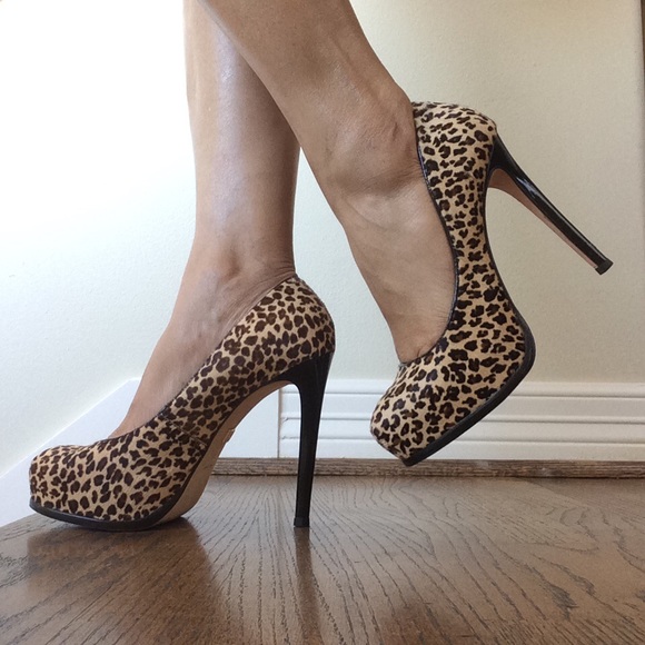 Pour La Victoire Animal Print Calf Hair Heels - Picture 3 of 9